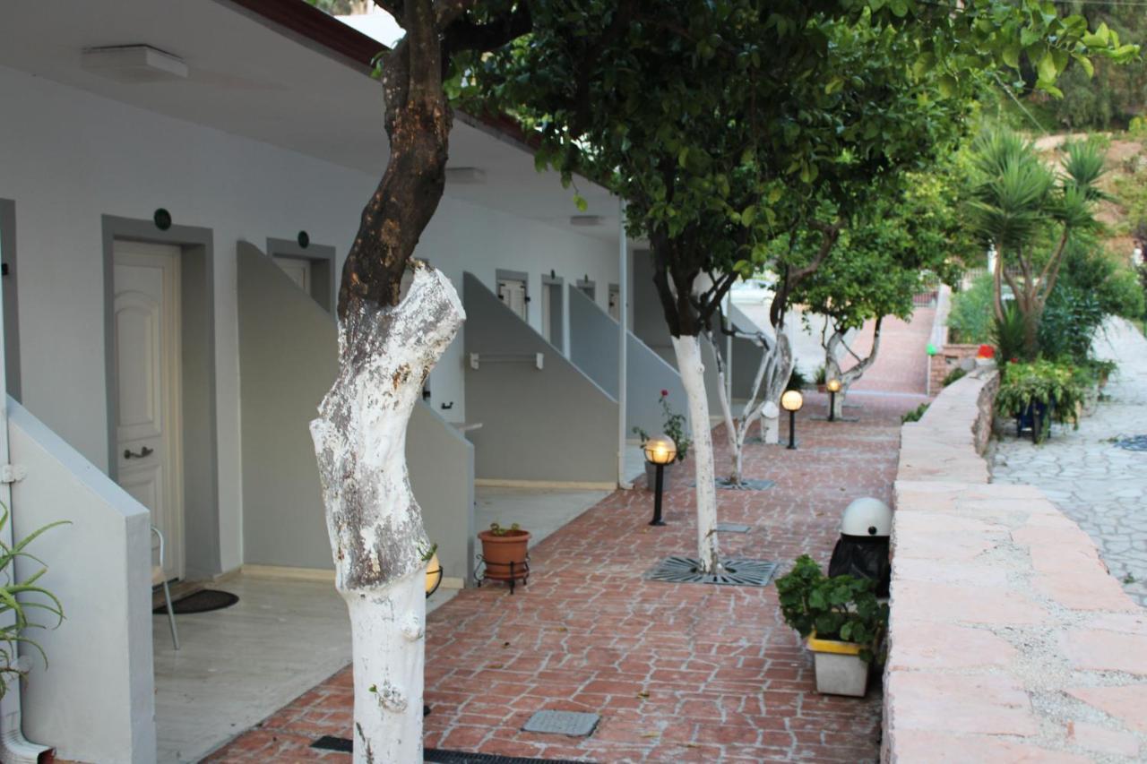 Milto'S Studios Parga Exterior foto
